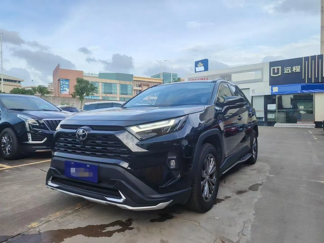 Open image lightbox: Toyota 2023 RAV4 Rongbo 2.0 Stepless Two-Drive Fashion Plus Edition Automatic Gear