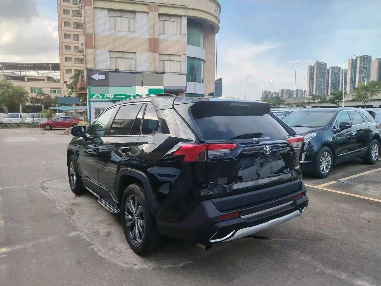 Toyota 2023 RAV4 Rongbo 2.0 Stepless Two-Drive Fashion Plus Edition Automatic Gear 5