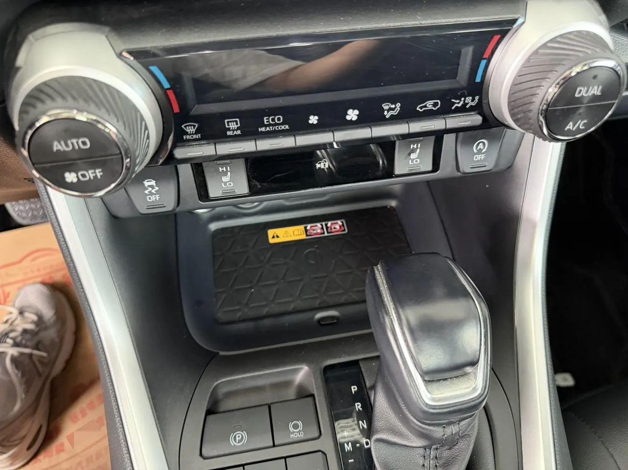 Toyota 2023 RAV4 Rongbo 2.0 Stepless Two-Drive Fashion Plus Edition Automatic Gear 6
