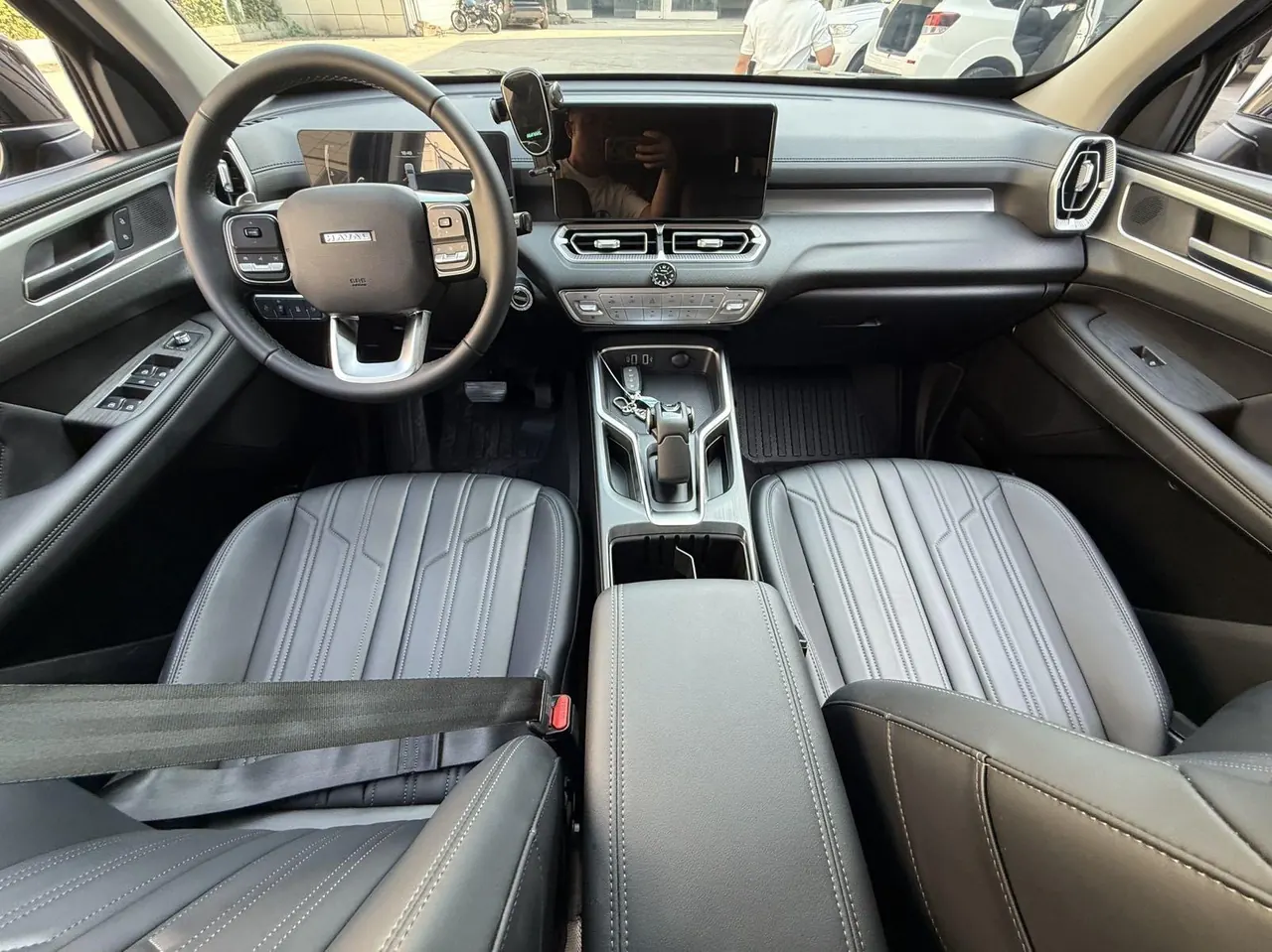 Haval 2025 H5 2.0T 4WD Diesel LinkedIn Edition Automatic Gear 6