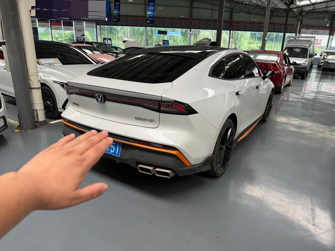 ChangAn 2024 UNI-V 1.5T Distinguished Sports Automatic 5