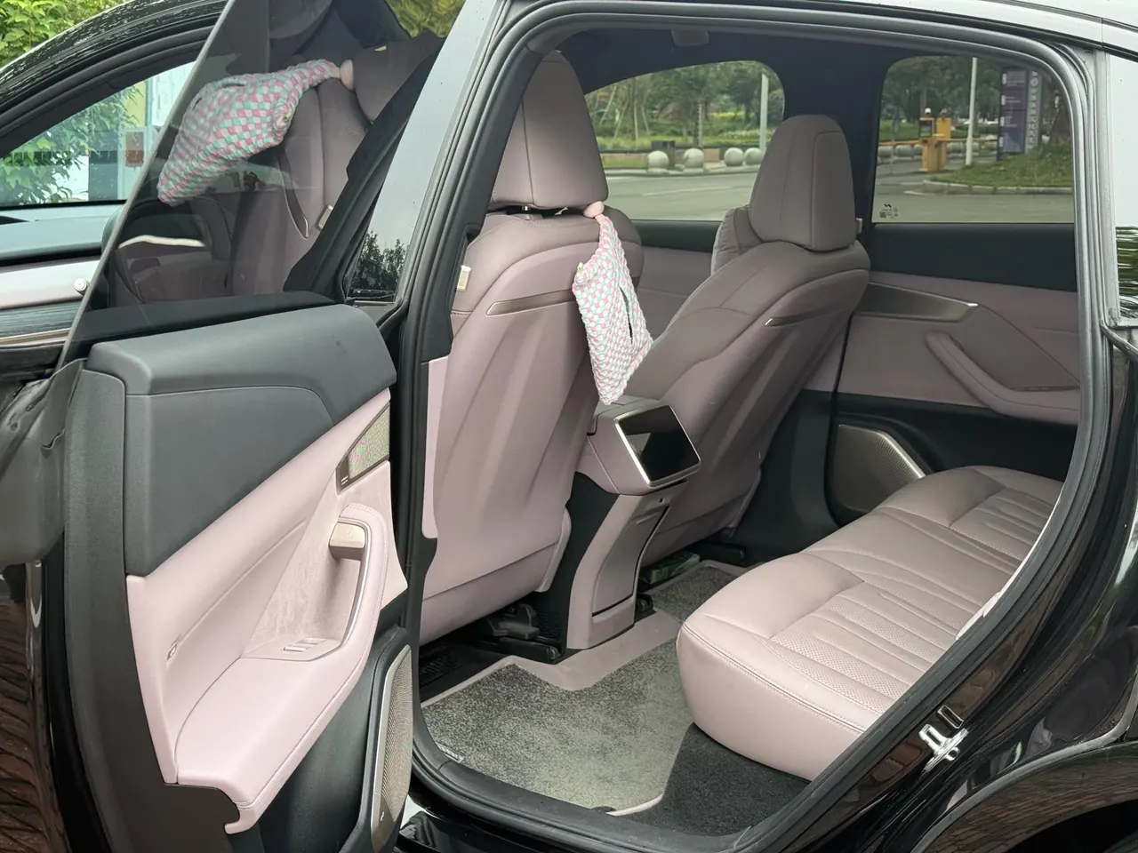 ONVO 2024 L60 60kwh rear drive version automatic gear 4