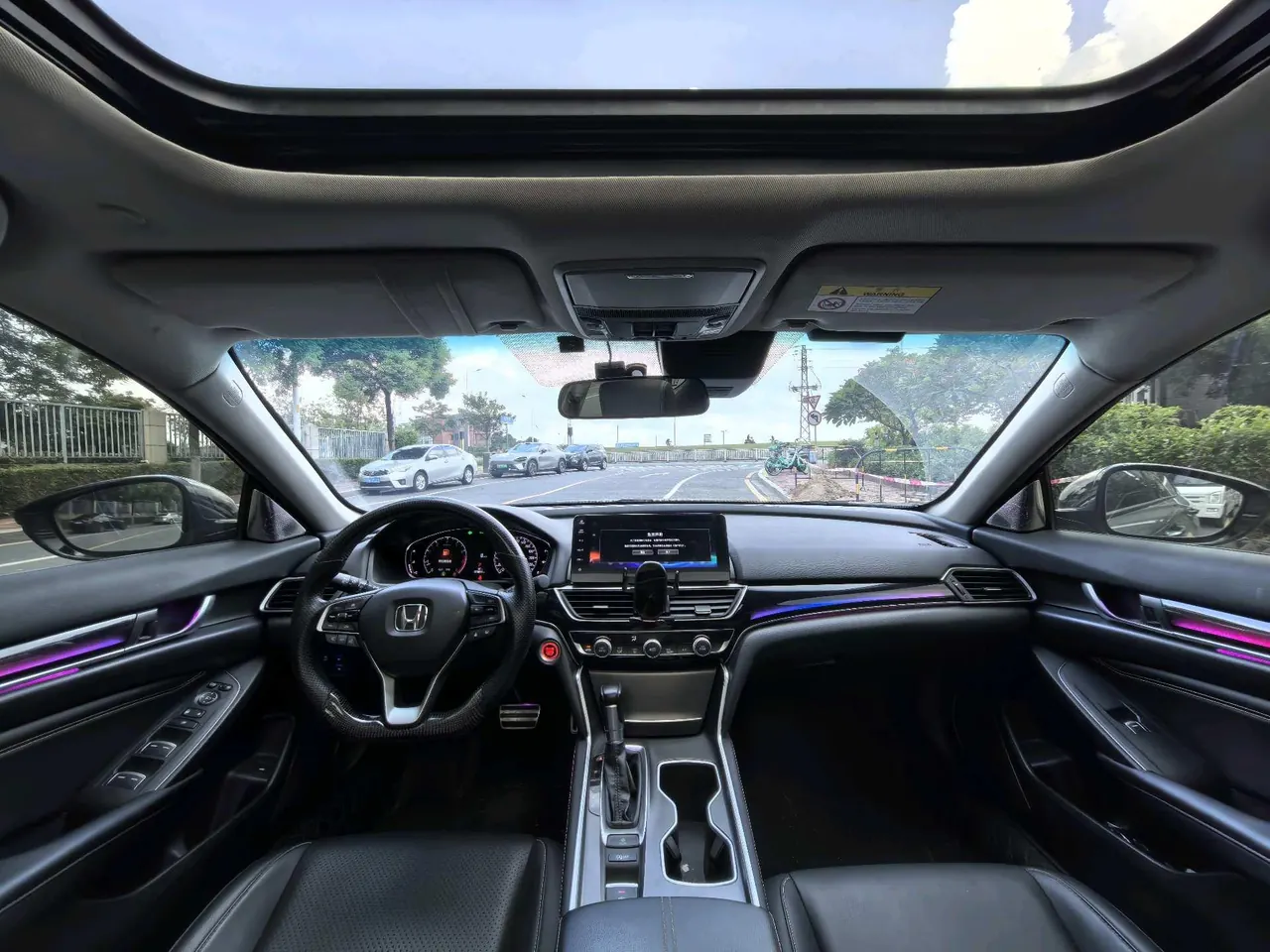 Honda 2022 10th Generation Accord 1.5T Stepless 260TURBO Magic Night Premium Edition Automatic Gear 4