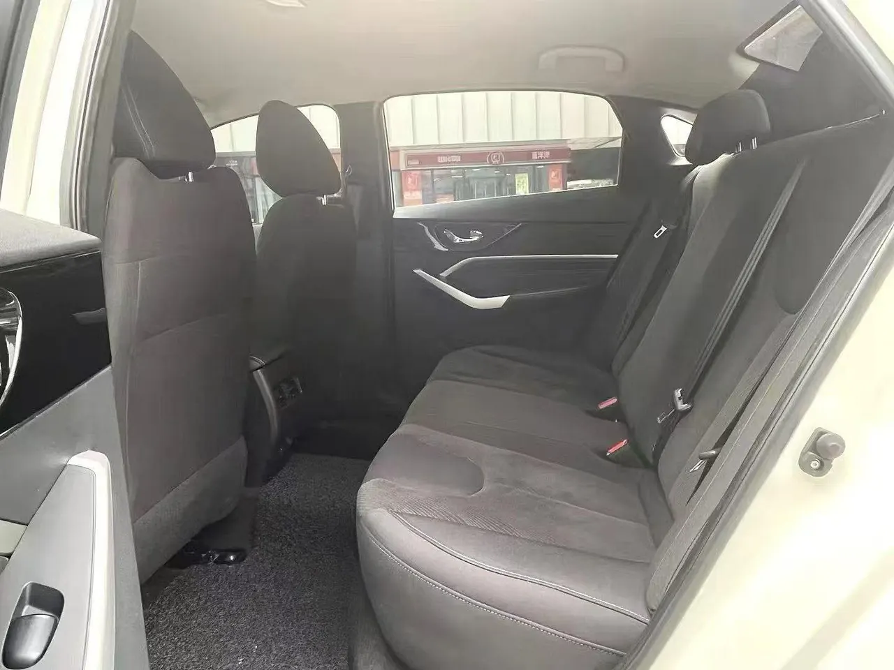 Venucia D60 New Energy 2023 D60 PLUS EV Comfort SI Automatic Gear 3