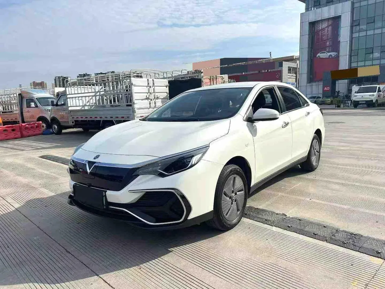 Venucia D60 New Energy 2023 D60 PLUS EV Comfort SI Automatic Gear 5