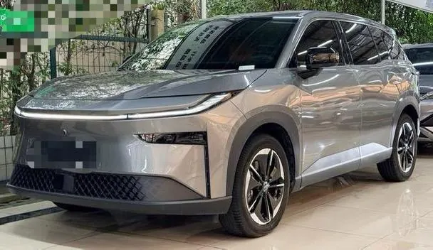Toyota 2025 Platinum Intelligence 3X 520 Pro Automatic Gear - View 1