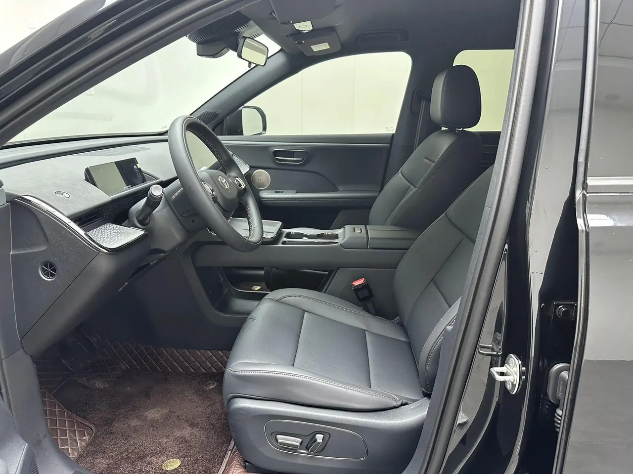 Toyota 2025 Platinum Intelligence 3X 520 Pro Automatic Gear 4