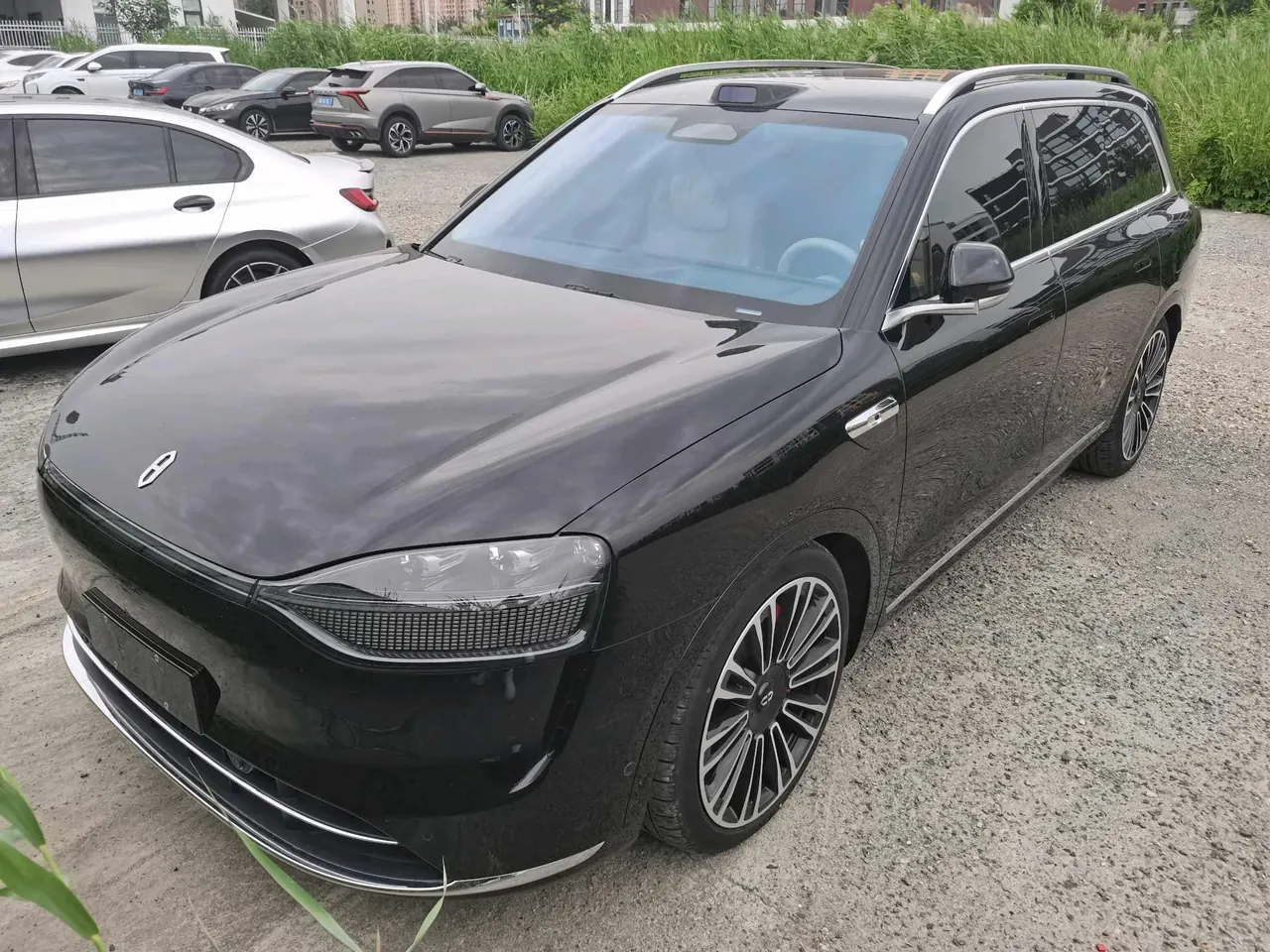 AITO 2024 AITO M9 extended range Ultra 42kWh automatic gear - View 1