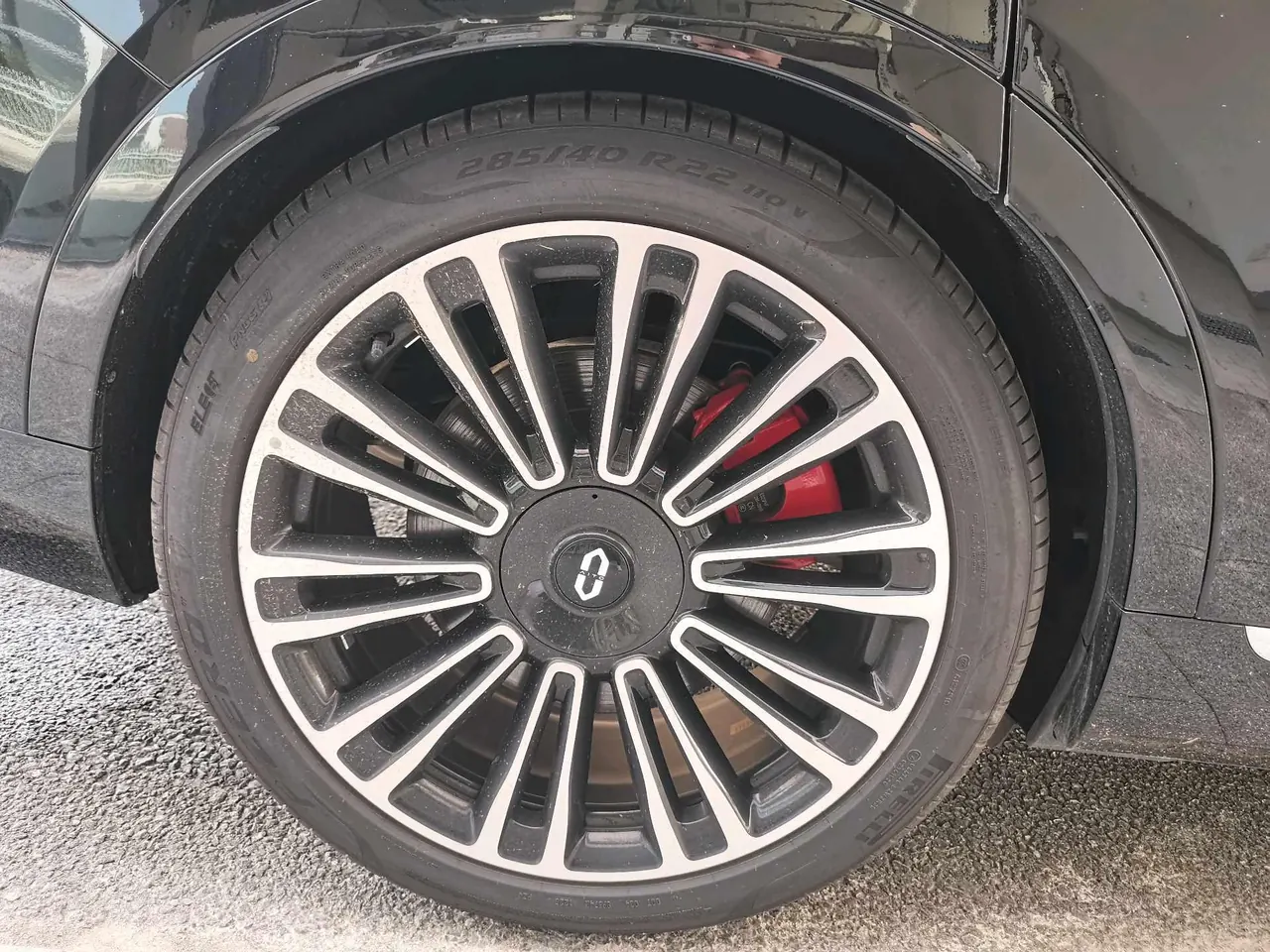 AITO 2024 AITO M9 extended range Ultra 42kWh automatic gear 2
