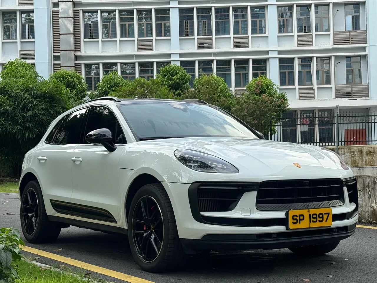 Porsche Macan (Imported) 2022 Macan S 2.9T Automatic 3