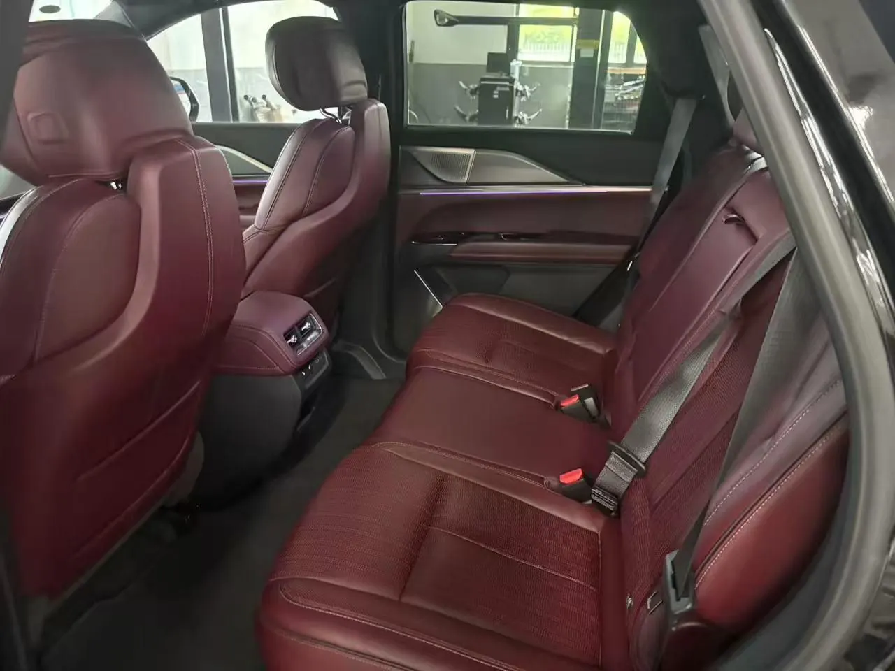 Cadillac 2025 XT5 48V 2.0T Platinum Automatic Gear 2