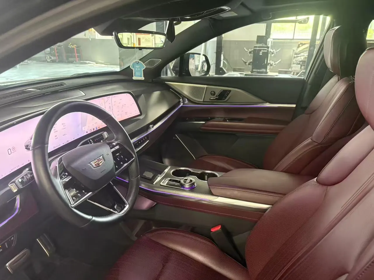Cadillac 2025 XT5 48V 2.0T Platinum Automatic Gear 3