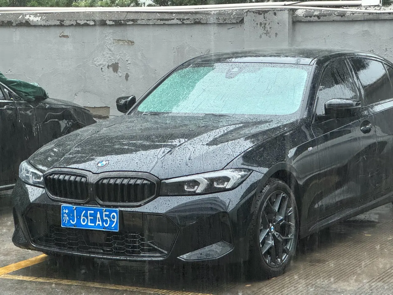 BMW 3 Series 2025 330Li 2.0T M Sports Obsidian Night Suit Automatic Gear - View 1