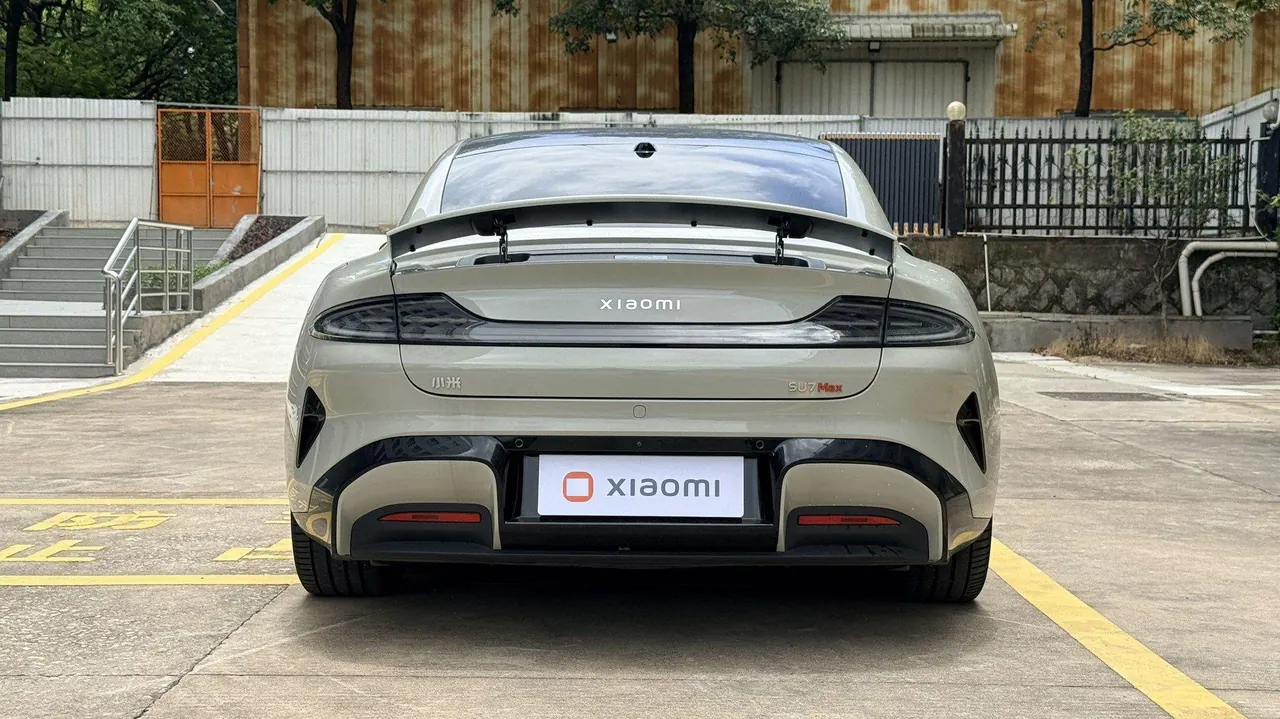MI 2024 SU 7 800km 4-wheel drive ultra-long endurance high-end smart driving Max version automatic gear 6