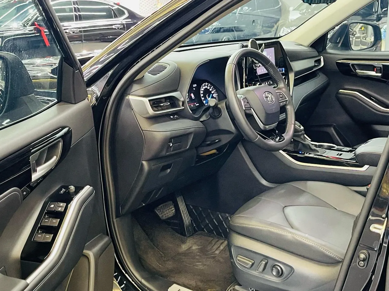 Toyota 2024 Highlander Dual Engine 2.5 Stepless Intelligent Electric Hybrid Four-wheel Drive Premium Edition 7-seat Automatic Transmission 2