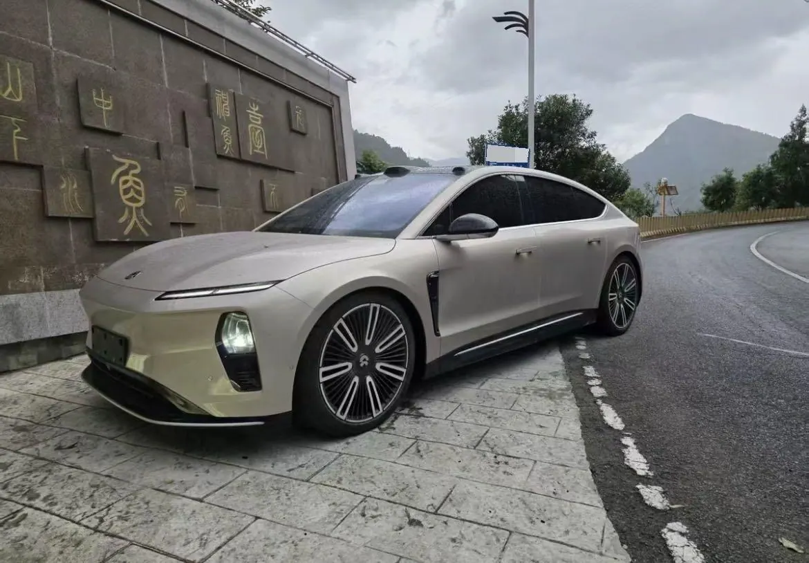Открыть галерею: NIO 2025 ET 9 100kWh automatic gear
