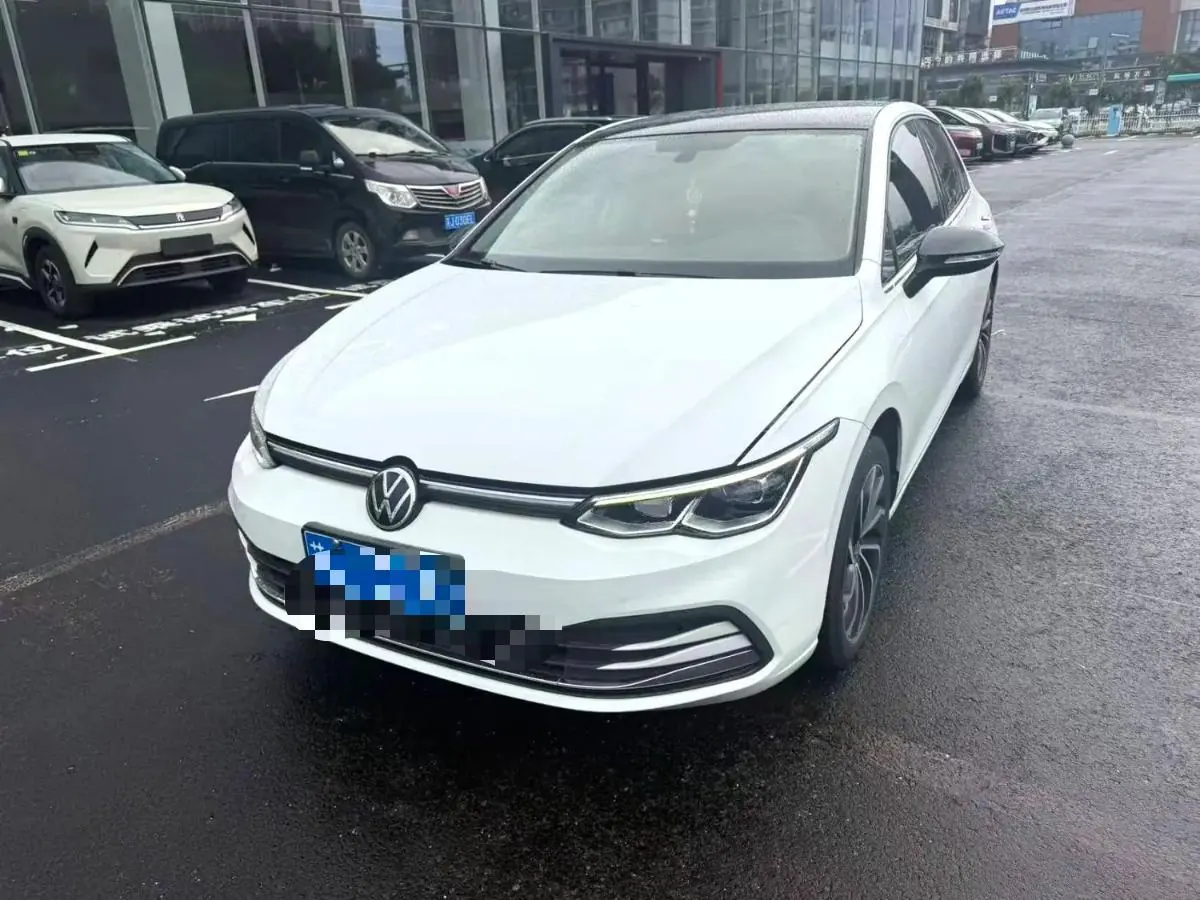 Volkswagen 2021 Golf 8 PRO 1.4TSI 280TSI Automatic - View 1