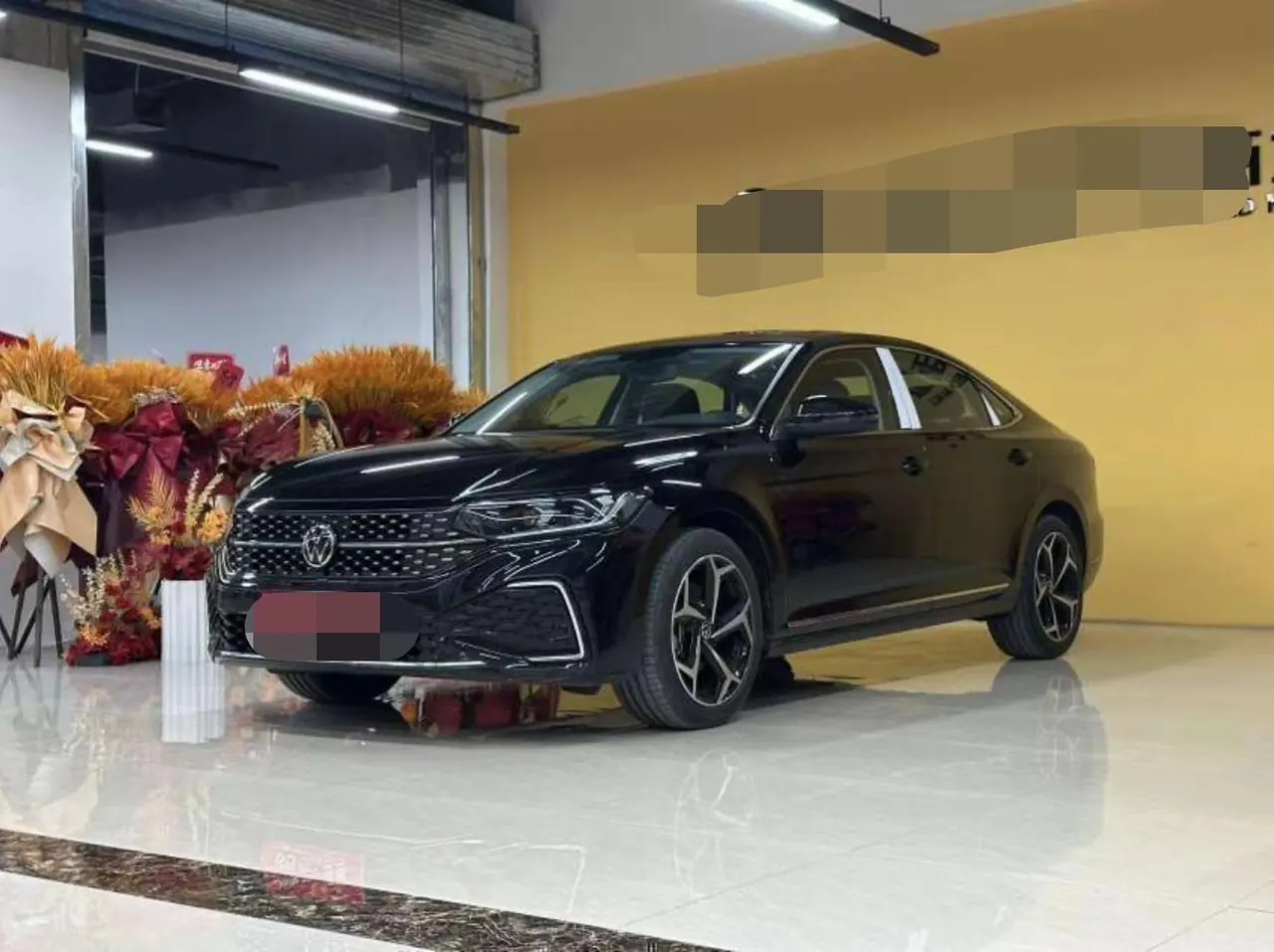 Open image lightbox: Volkswagen 2026 Passat 2.0TSI 380TSI outstanding star dragon version automatic gear