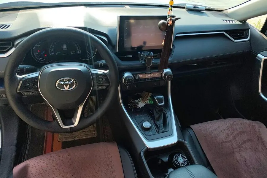 Toyota 2021 RAV4 Rongfang Double Engine 2.5 Stepless Four-wheel Drive Flagship Automatic Gear 4