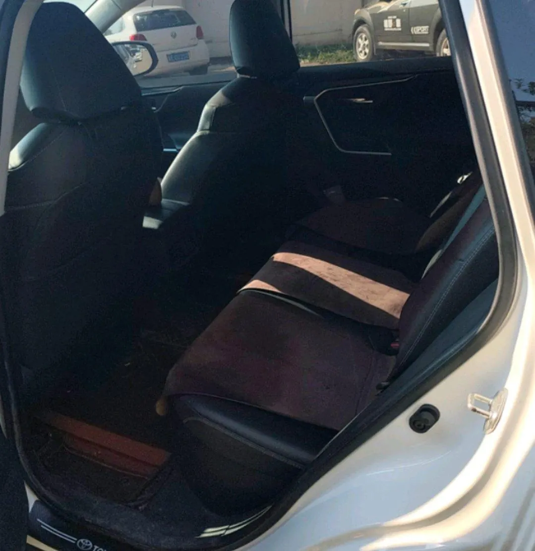 Toyota 2021 RAV4 Rongfang Double Engine 2.5 Stepless Four-wheel Drive Flagship Automatic Gear 5