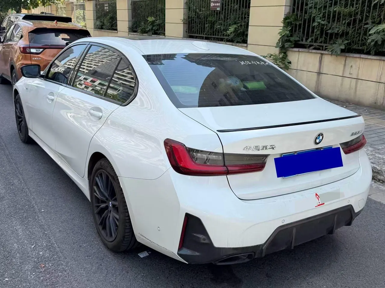 BMW 3 Series 2024 325Li 2.0T M Sports Obsidian Night Suit Automatic Gear 2