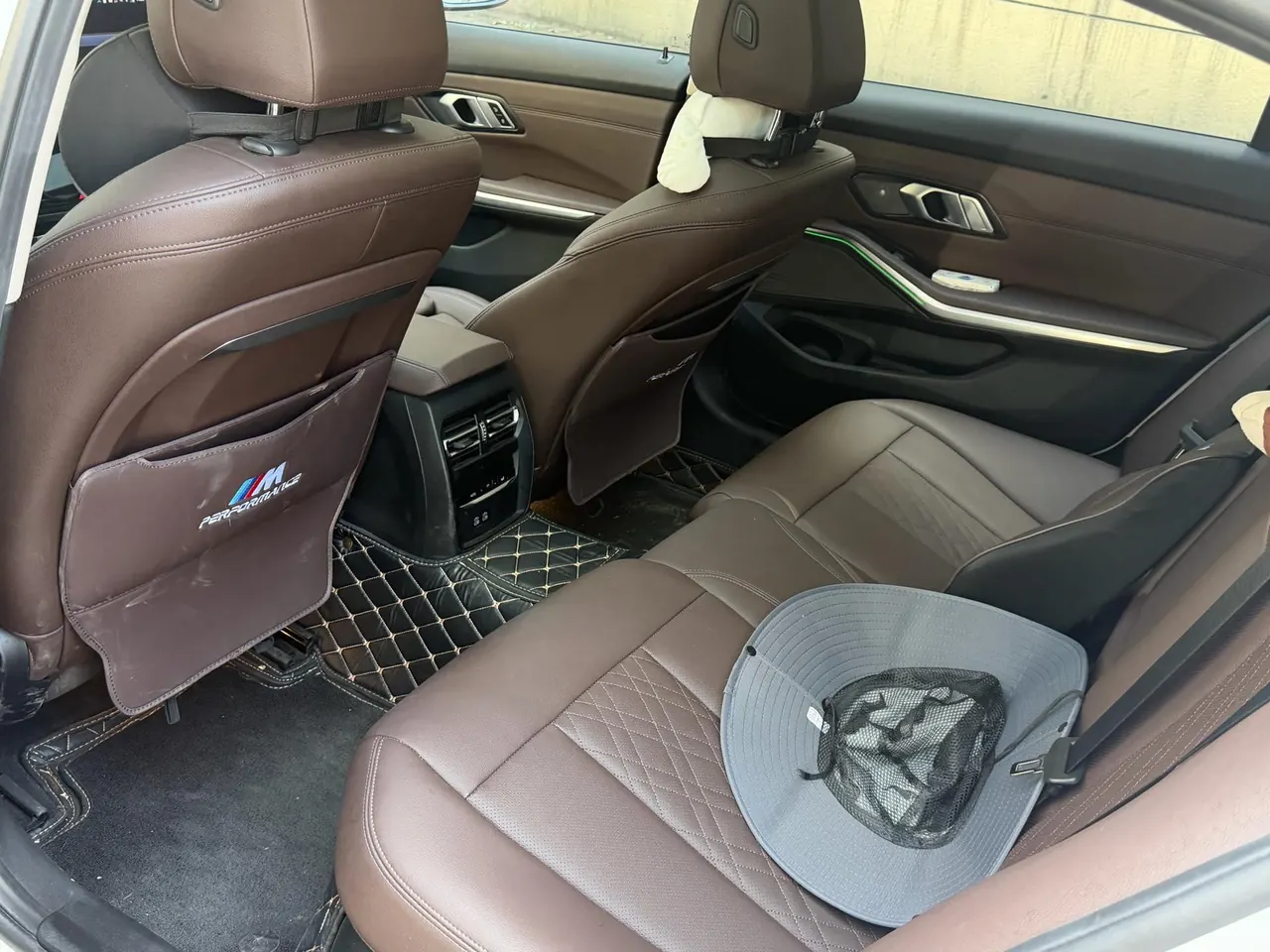 BMW 3 Series 2024 325Li 2.0T M Sports Obsidian Night Suit Automatic Gear 4
