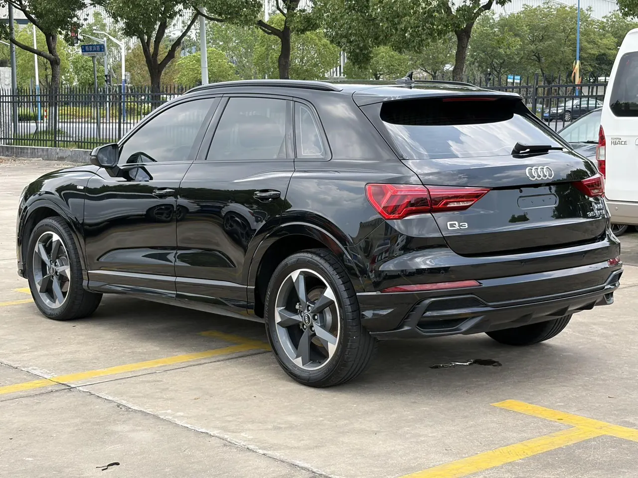 Audi 2022 Q3 1.4TFSI 35TFSI Fashion Dynamic Automatic 5