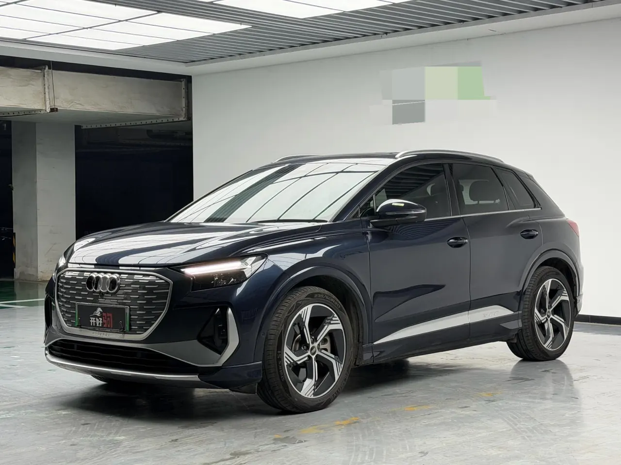 Open image lightbox: Audi 2022 Q4 e-tron 40 Creation Edition Automatic Gear