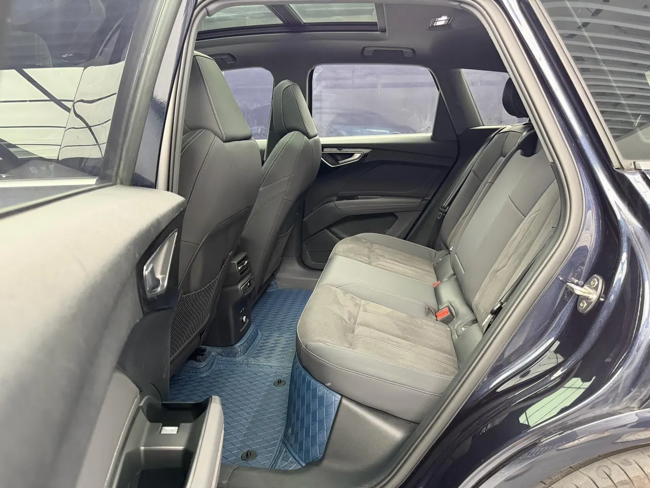 Audi 2022 Q4 e-tron 40 Creation Edition Automatic Gear 12
