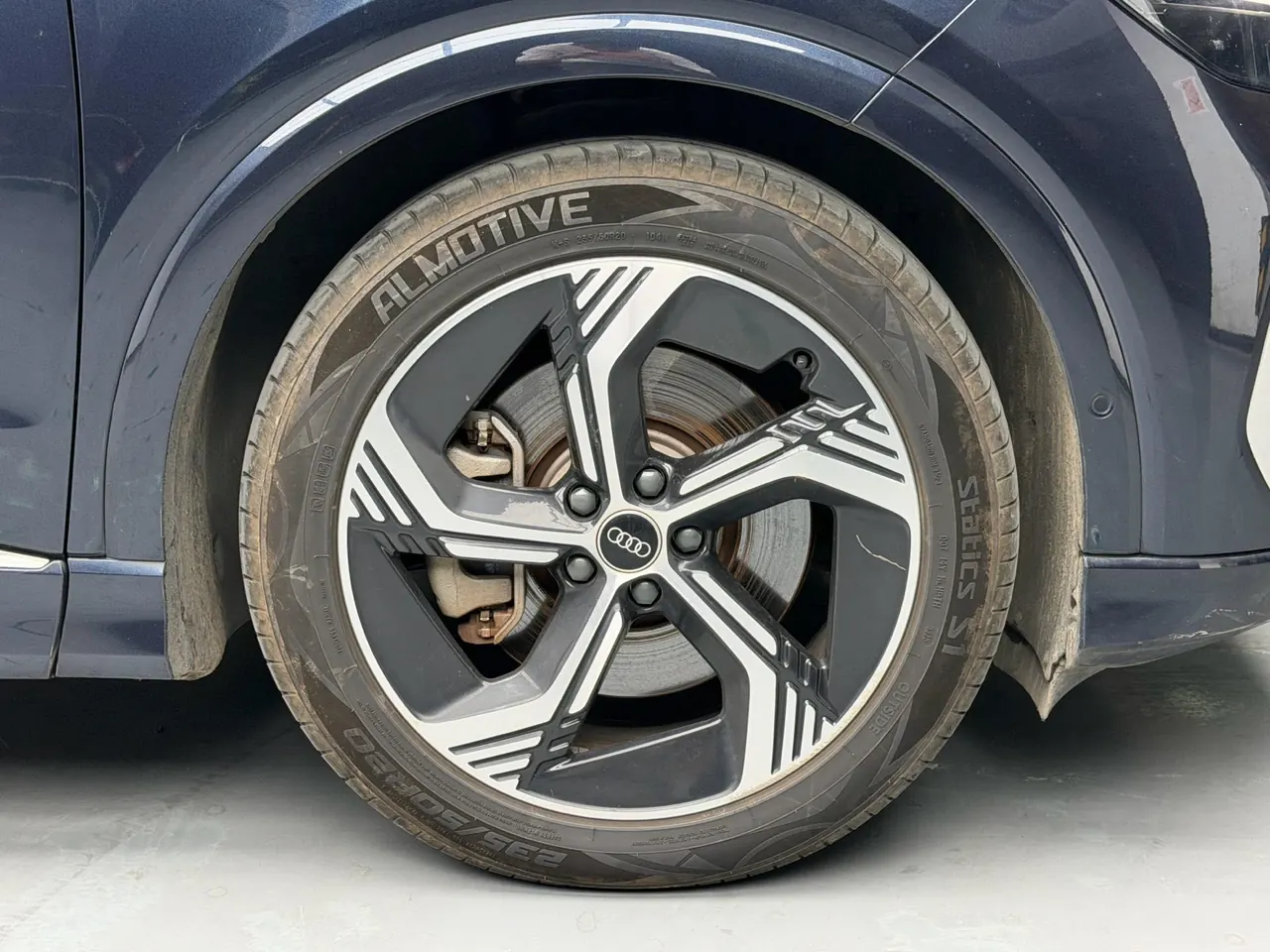 Audi 2022 Q4 e-tron 40 Creation Edition Automatic Gear 4