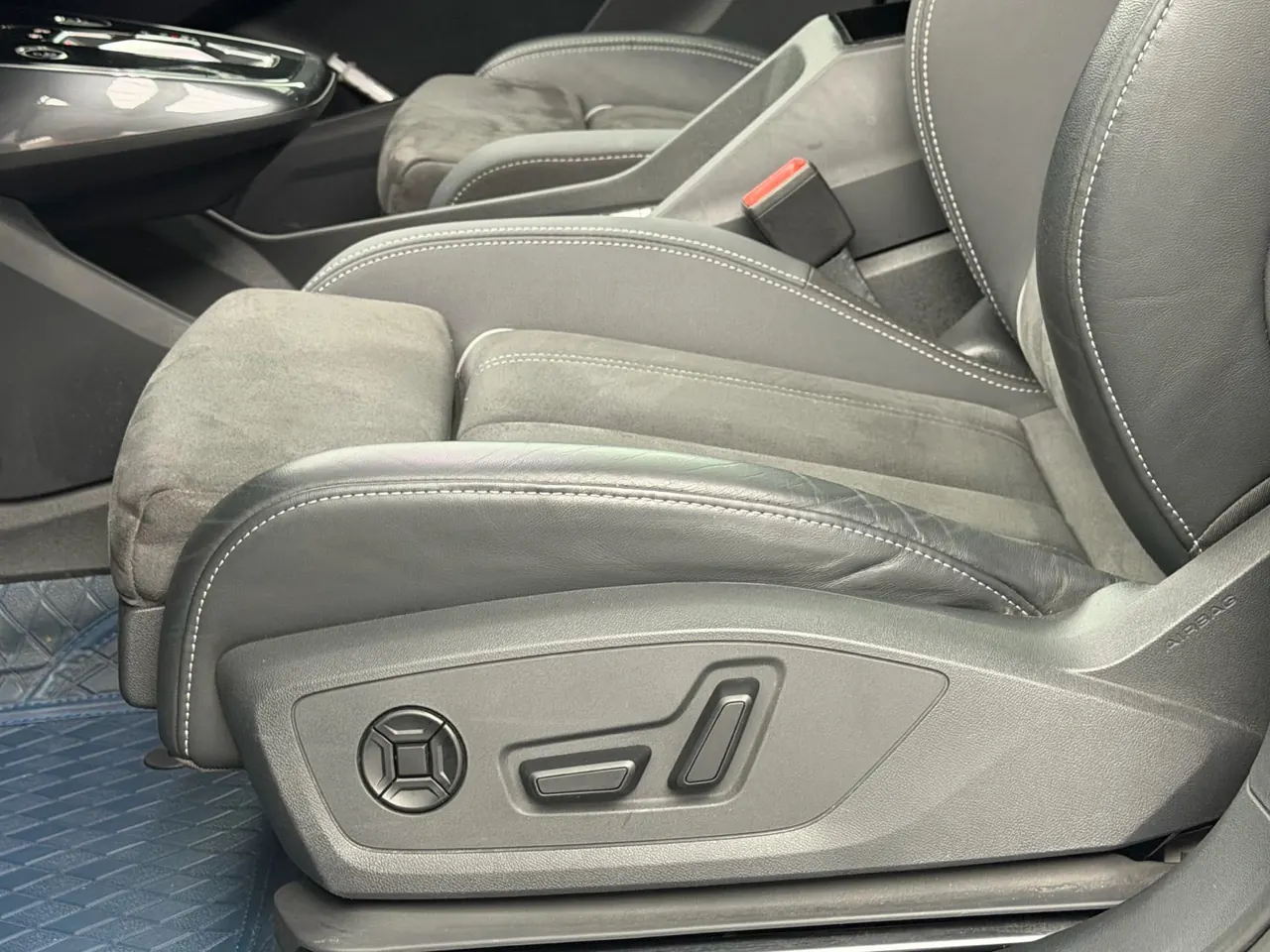 Audi 2022 Q4 e-tron 40 Creation Edition Automatic Gear 7