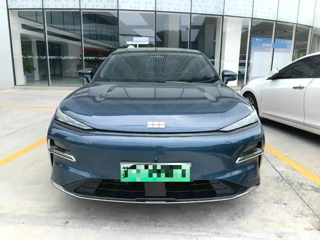 Geely Galaxy 2025 xingyao 8 EM-P 1.5T 130km exploration version automatic gear 2