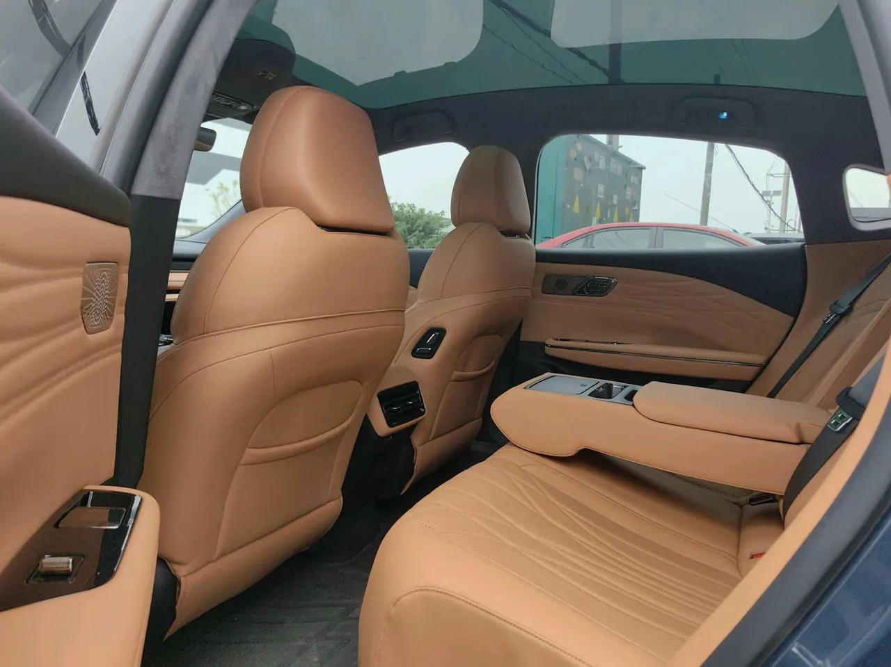 Geely Galaxy 2025 xingyao 8 EM-P 1.5T 130km exploration version automatic gear 4