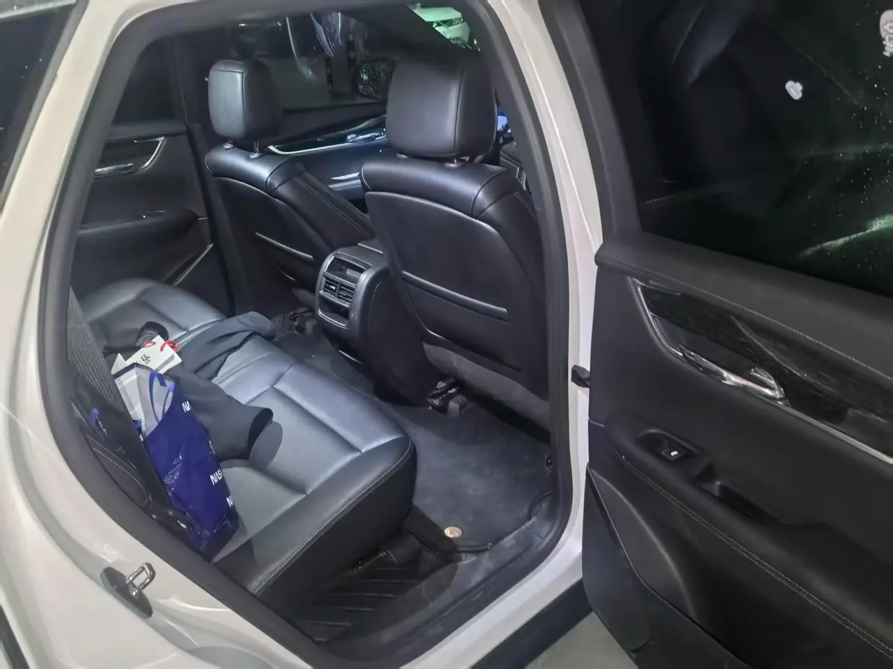 Cadillac 2021 XT5 2.0T 28T Luxury Automatic Gear 5