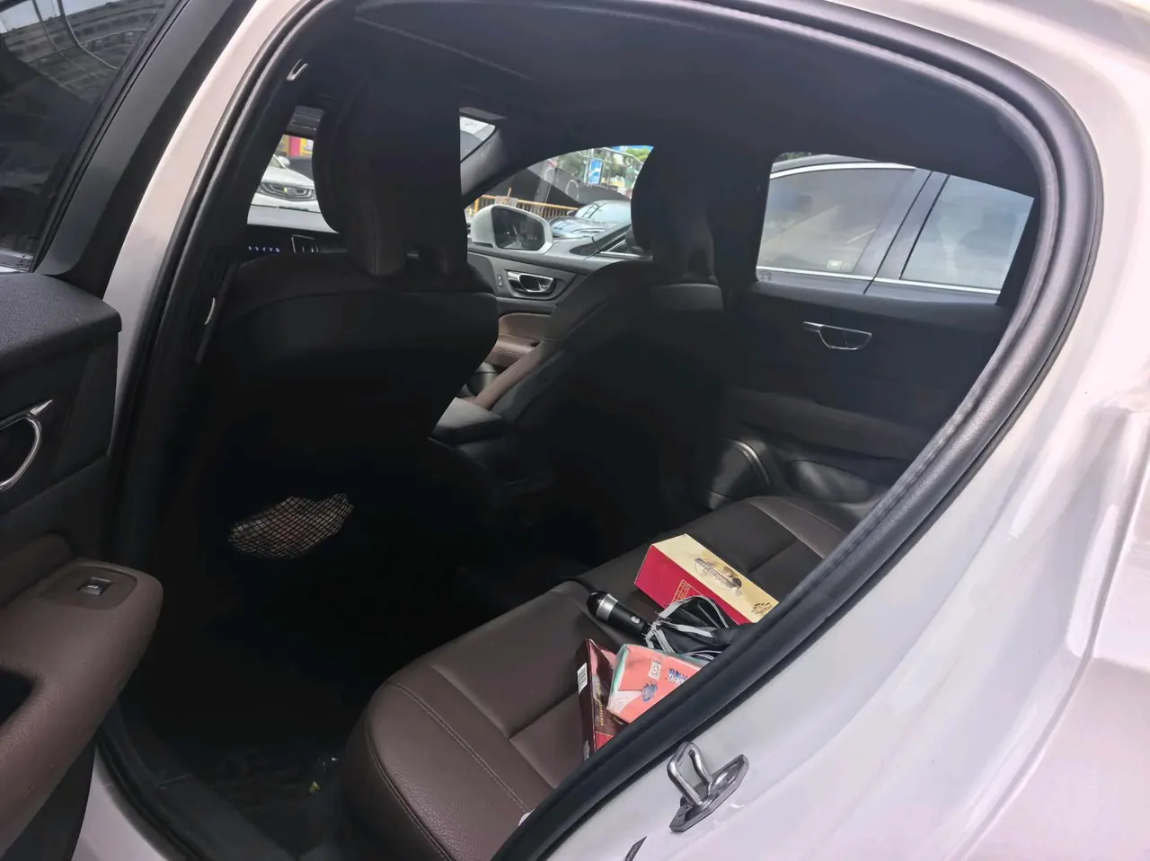 Volvo 2021 S60 2.0T T4 Zhiyi Deluxe Edition Automatic Gear 4