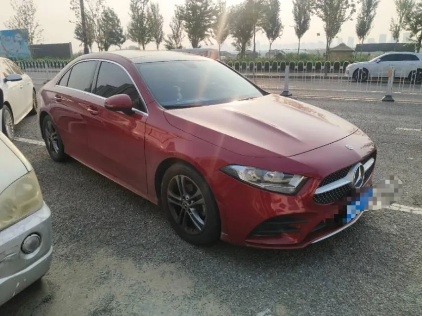 Mercedes Benz Class A 2022 A 180 L 1.3T Sports Automatic 3