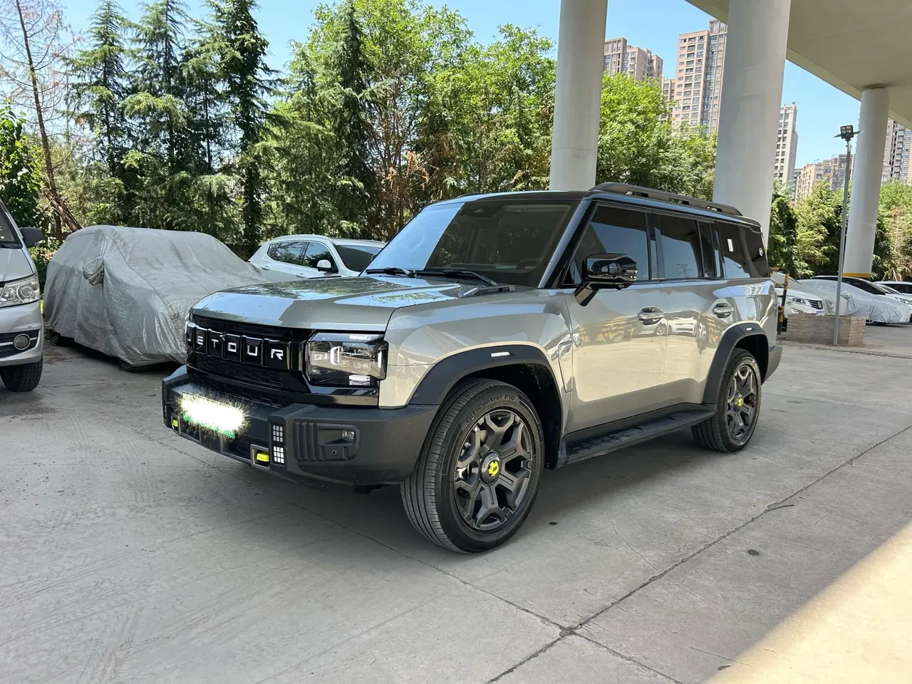 Jetour 2025 Shanhai T2 C- DM 1.5T 206km XWD Conquest Long Edition 7-seat Automatic Gear - View 1