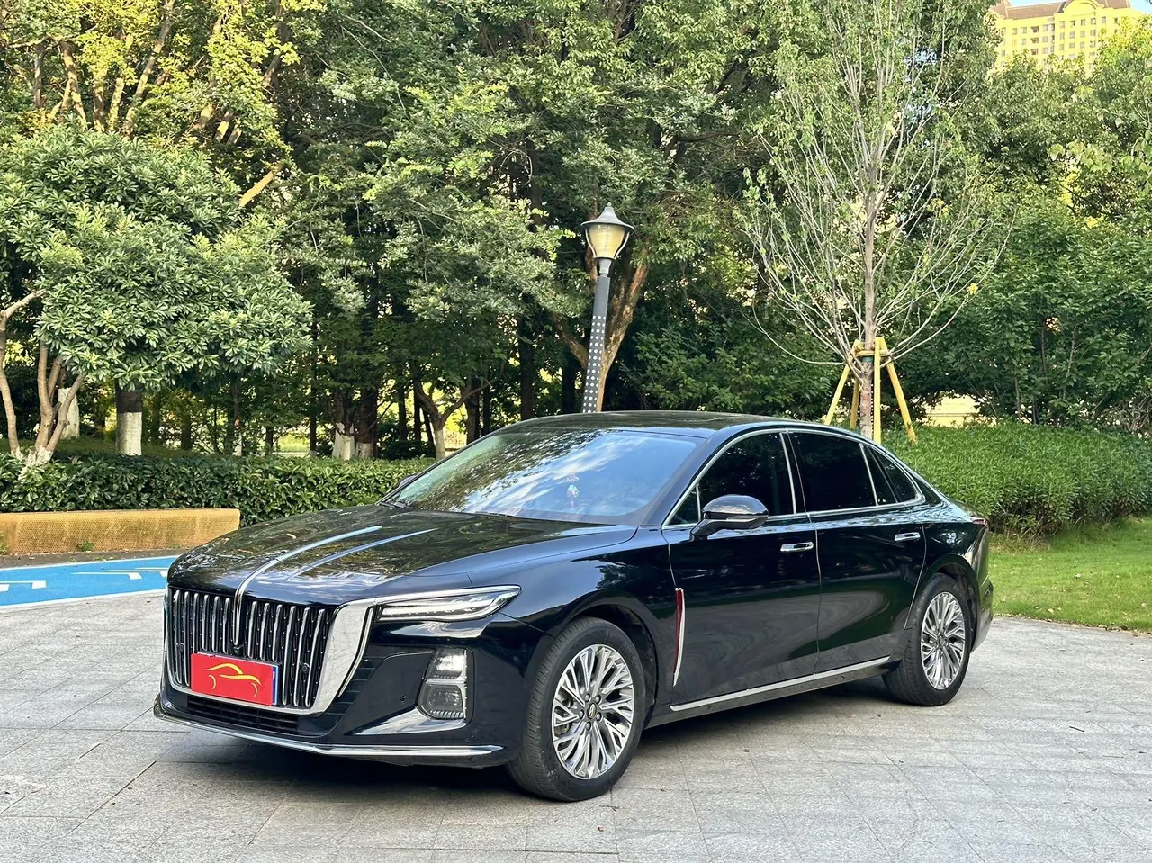 Open image lightbox: HongQi 2023 H5 2.0T Zhilian Qi Chang Edition Automatic Gear