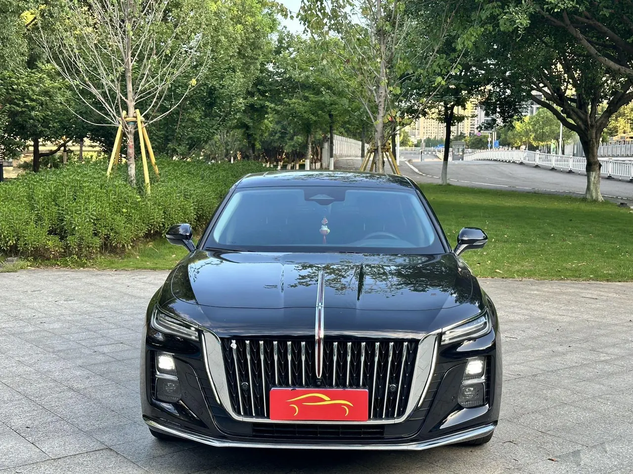 HongQi 2023 H5 2.0T Zhilian Qi Chang Edition Automatic Gear 2