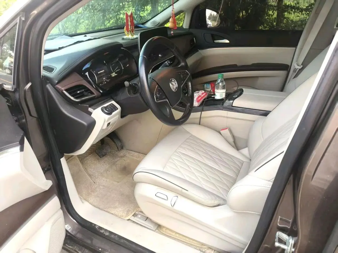 Buick 2021 GL8 Land Business Class 2.0T 652T Luxury Automatic Gear 2