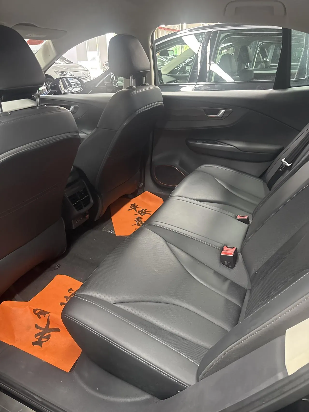 HongQi 2024 E-QM 5 450km Travel Edition Automatic Gear 5