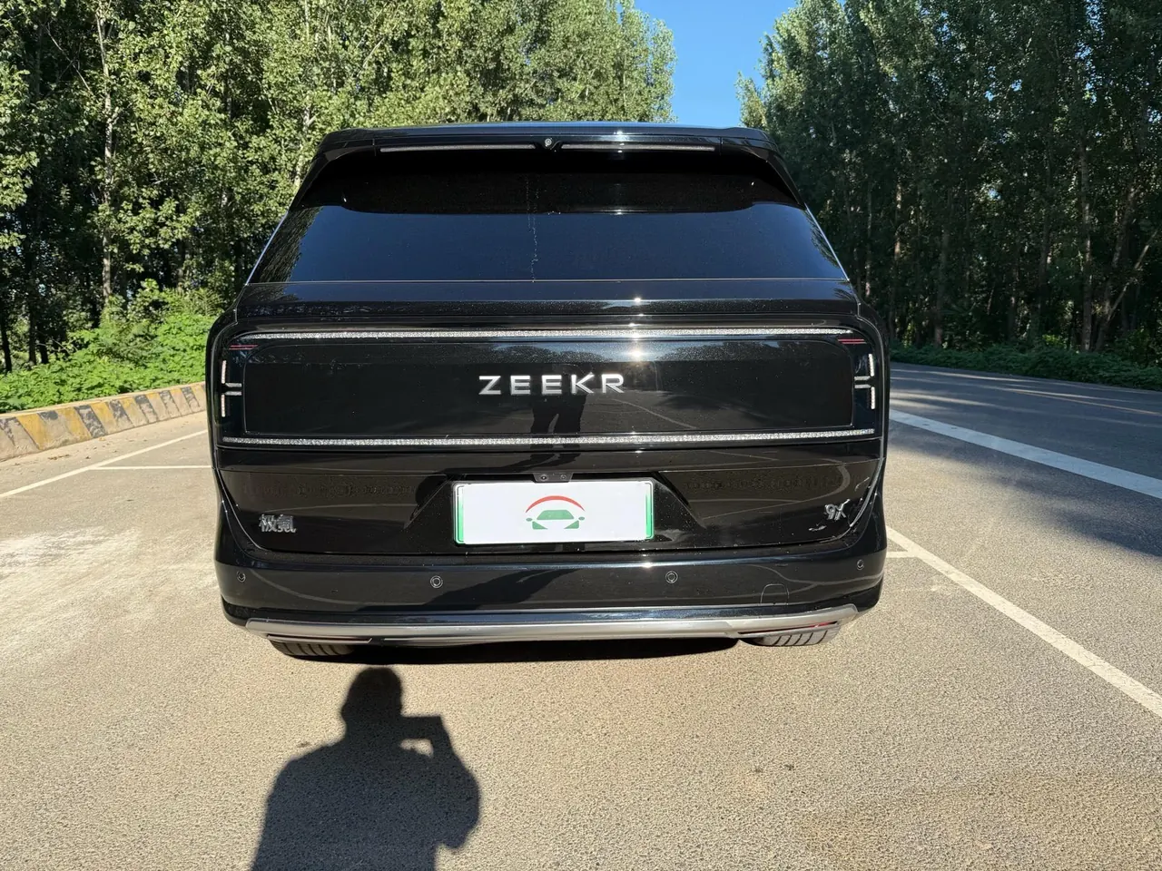 Zeekr 2025 Zeekr 9X 2.0T Ultra 55kWh automatic gear 3