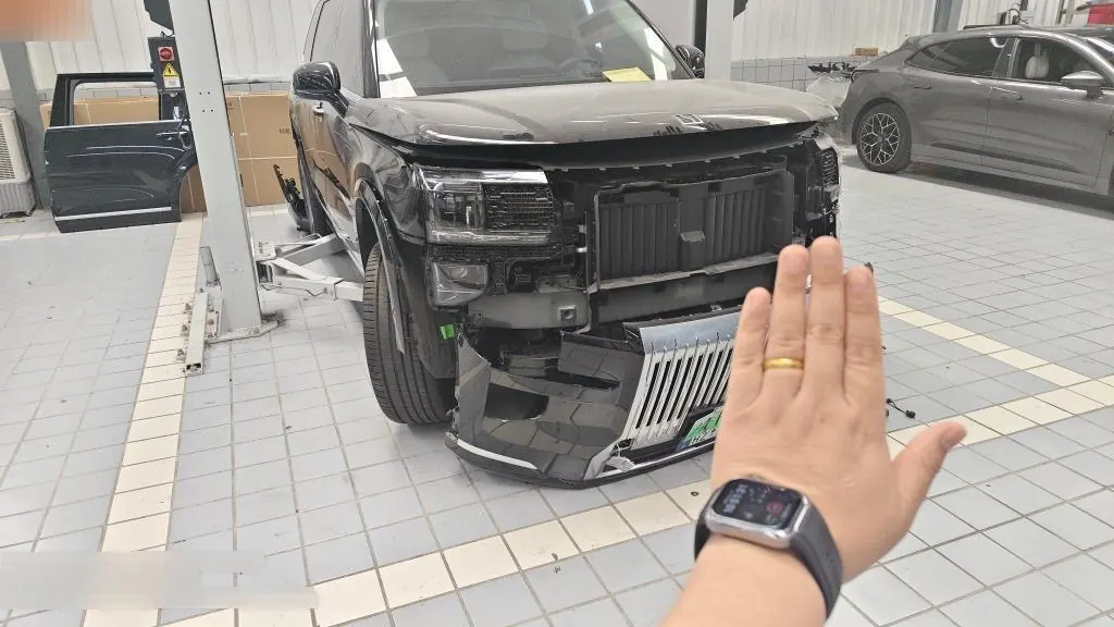 Zeekr 2025 Zeekr 9X 2.0T Ultra 55kWh automatic gear 8