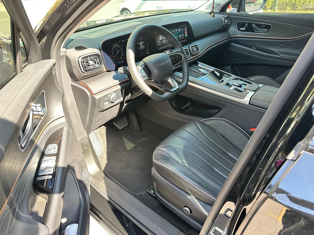 Chery 2023 Ruihu 9 2.0T 400T Two-Drive Deluxe Edition 7-seat Automatic Gear 4