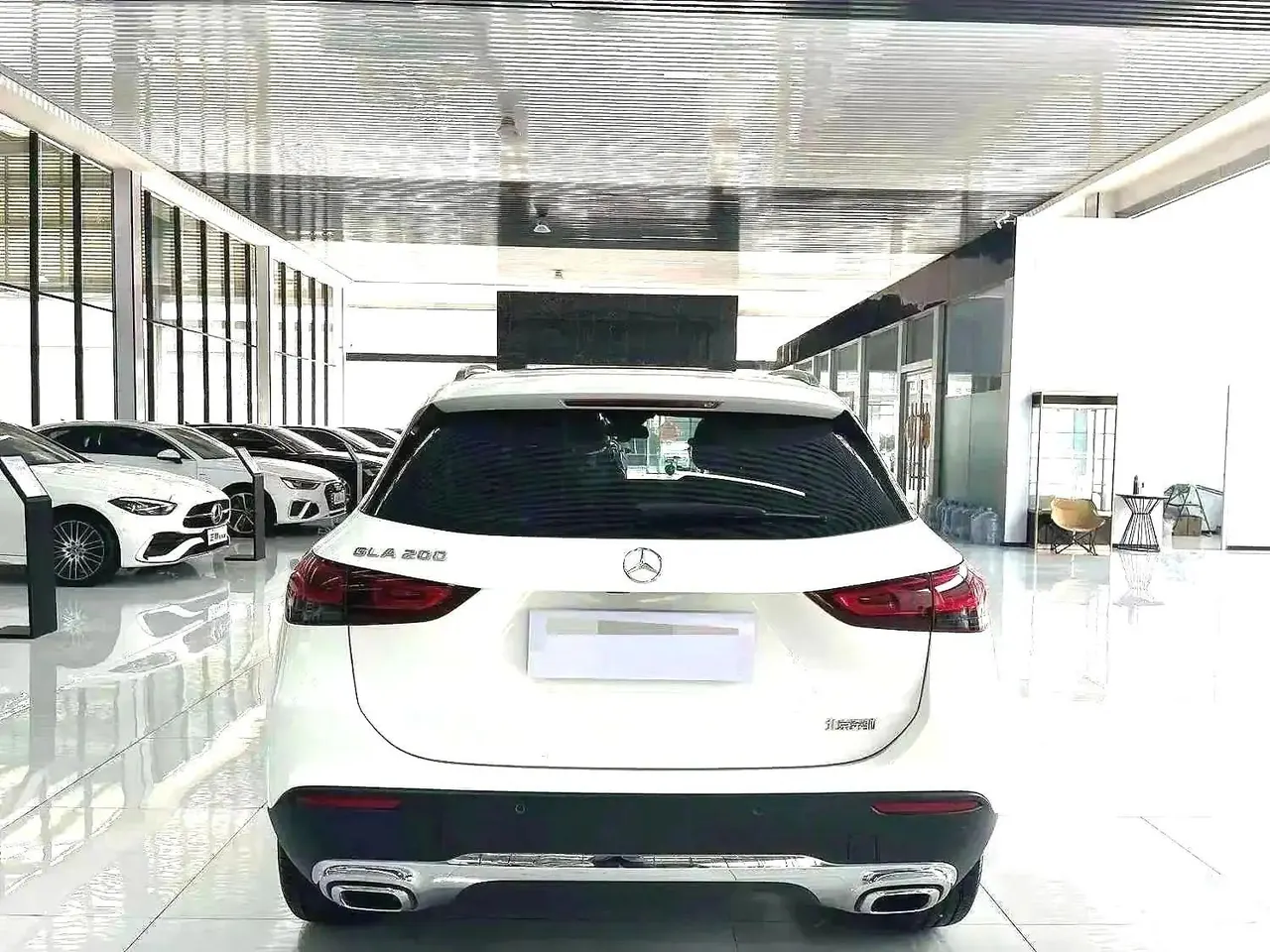 Mercedes Benz 2022 GLA 180 1.3T automatic gear 5