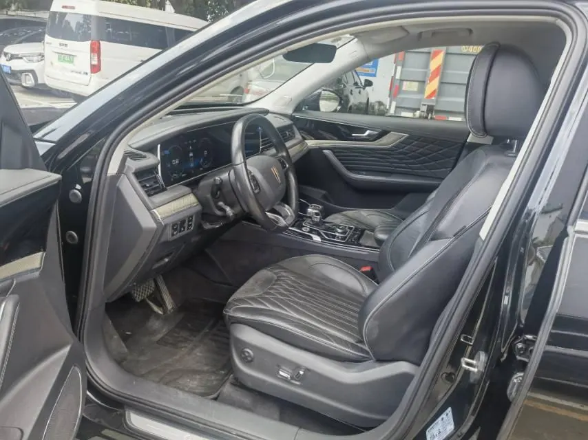 HongQi 2022 HS5 2.0T 4-wheel drive smart flag collar version automatic gear 4