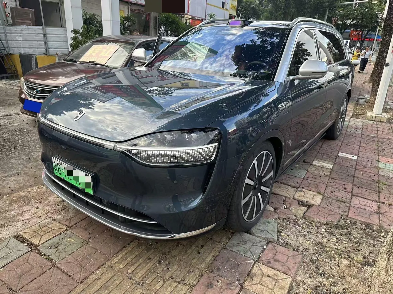 AITO 2024 AITO M9 extended range Ultra version 52kWh5 seat version automatic gear - View 1