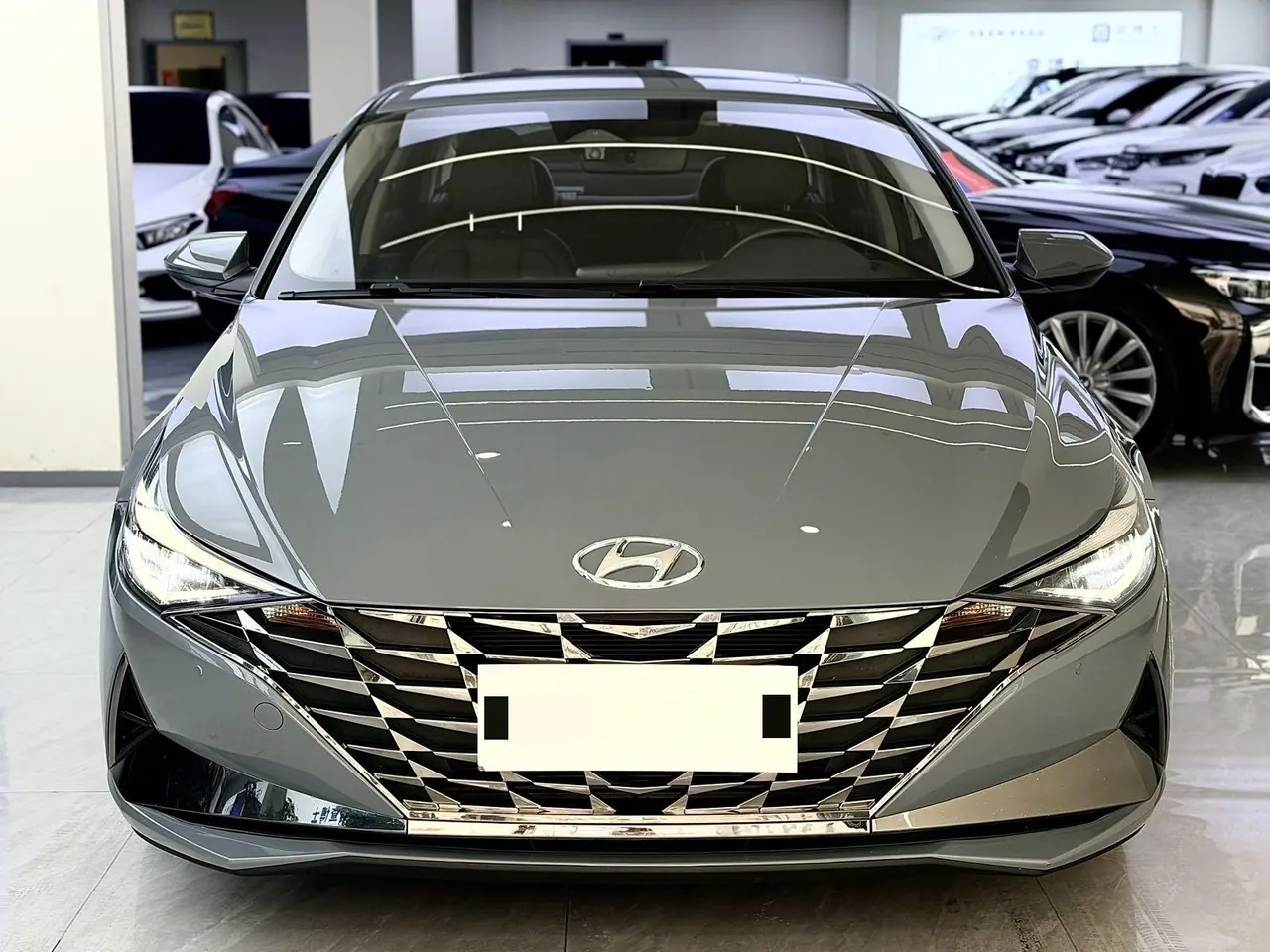 Hyundai 2022 Elantra -3-compartment 1.5 stepless LUX premium automatic gear 2