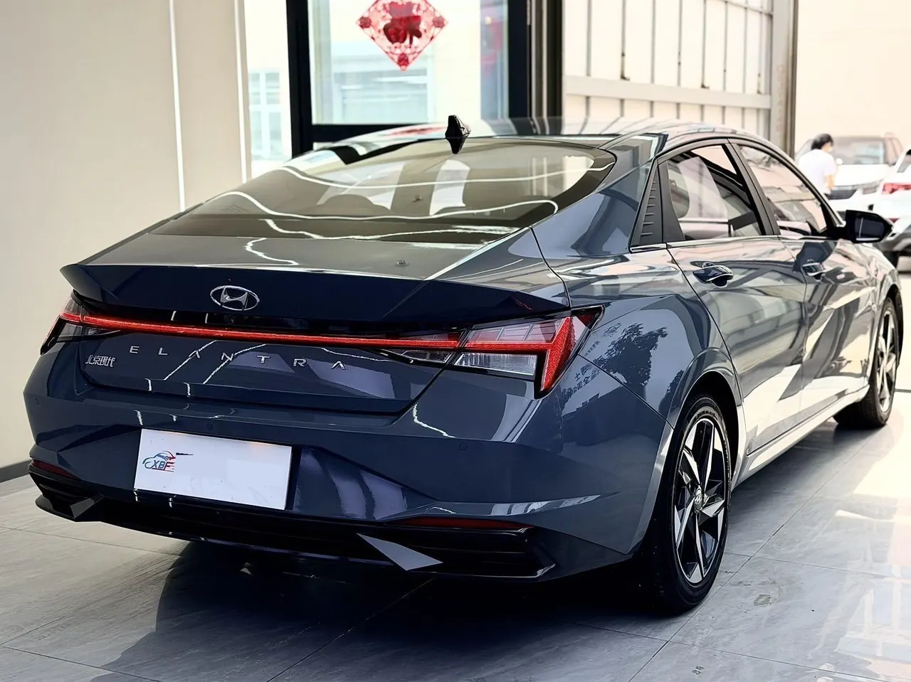 Hyundai 2022 Elantra -3-compartment 1.5 stepless LUX premium automatic gear 7