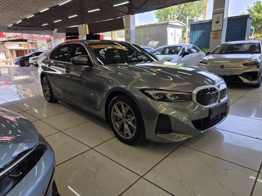 BMW 2022 i3 eDrive 35L automatic gear 3